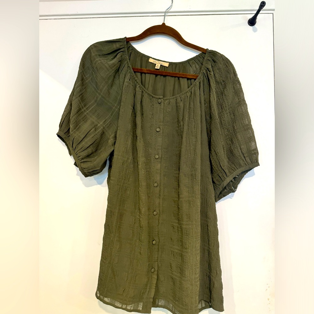 Women’s shirt